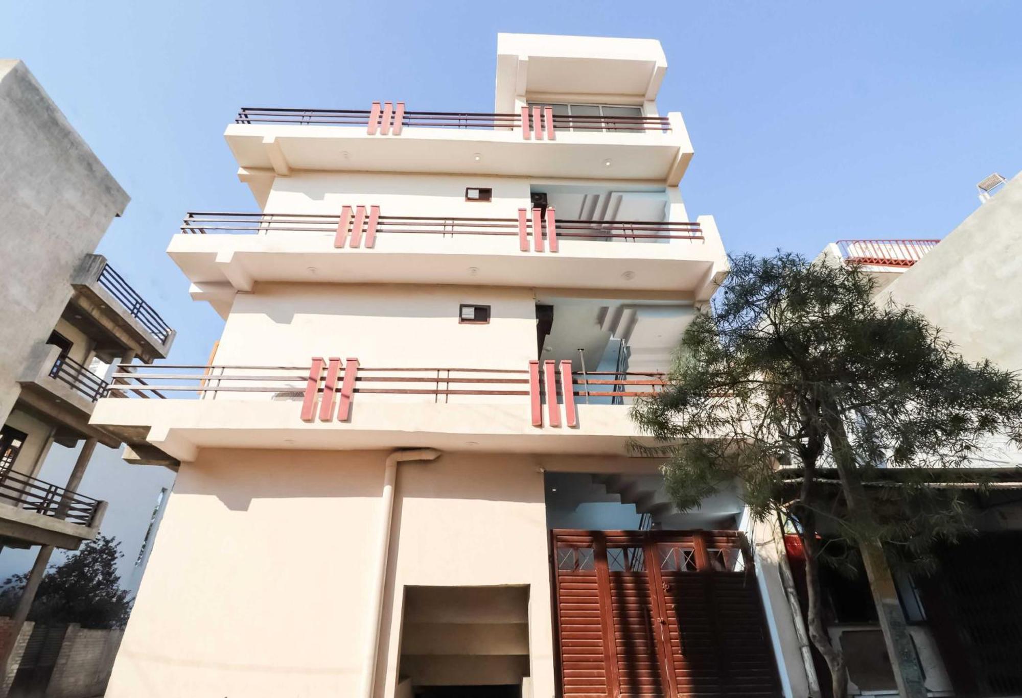 Hotel O The Velvet Chinhat Tiraha Екстер'єр фото