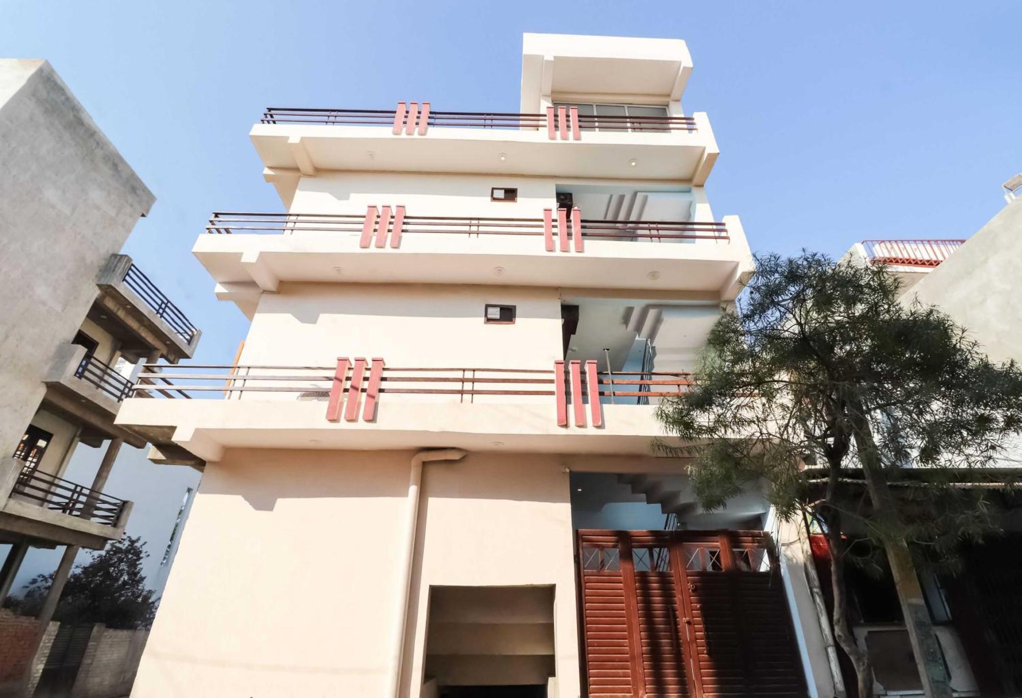 Hotel O The Velvet Chinhat Tiraha Екстер'єр фото