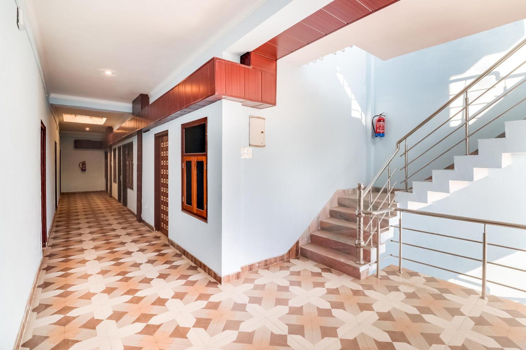 Hotel O The Velvet Chinhat Tiraha Екстер'єр фото
