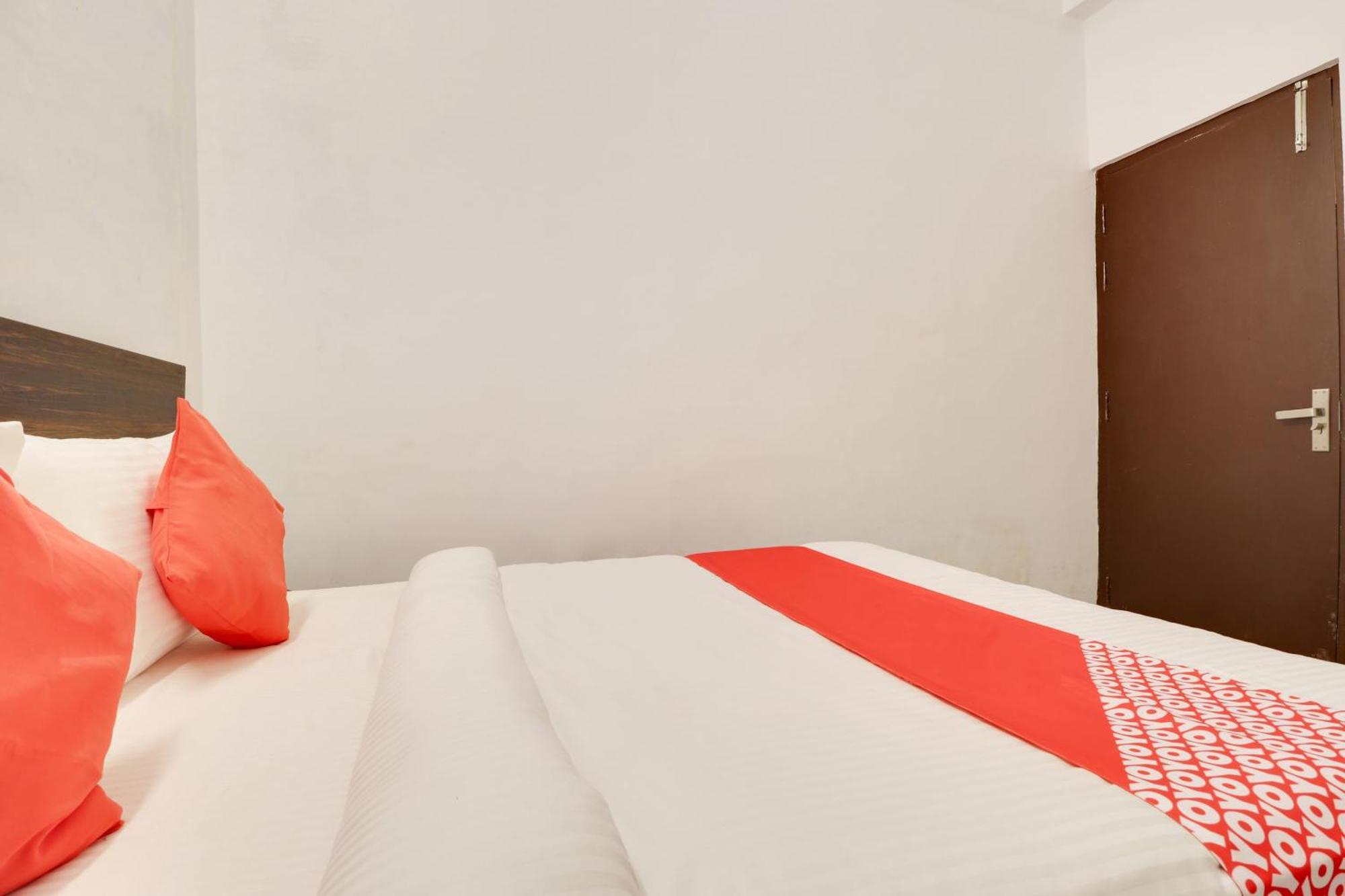 Hotel O The Velvet Chinhat Tiraha Екстер'єр фото