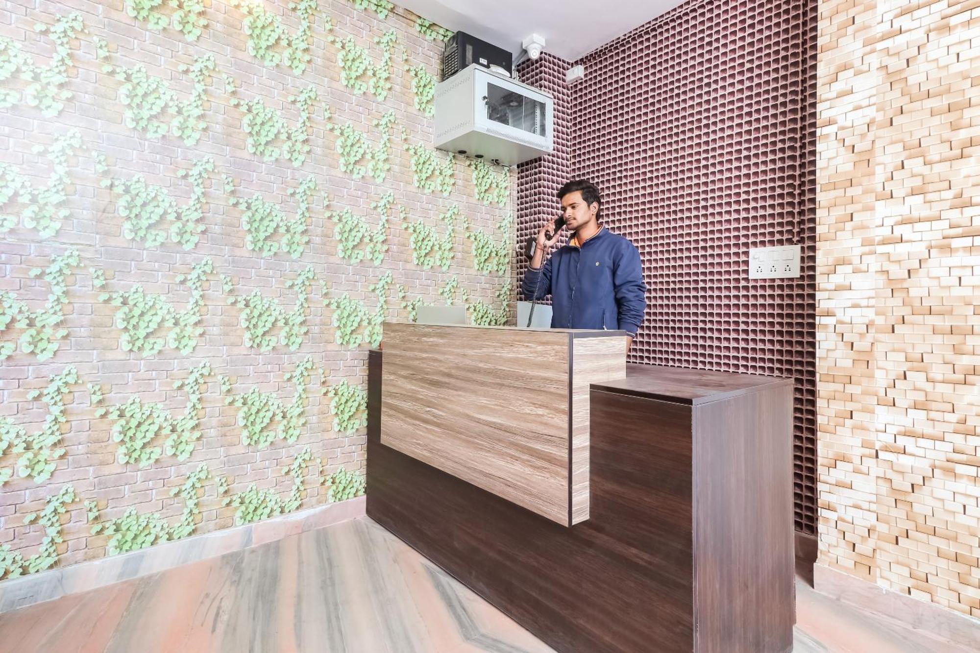 Hotel O The Velvet Chinhat Tiraha Екстер'єр фото