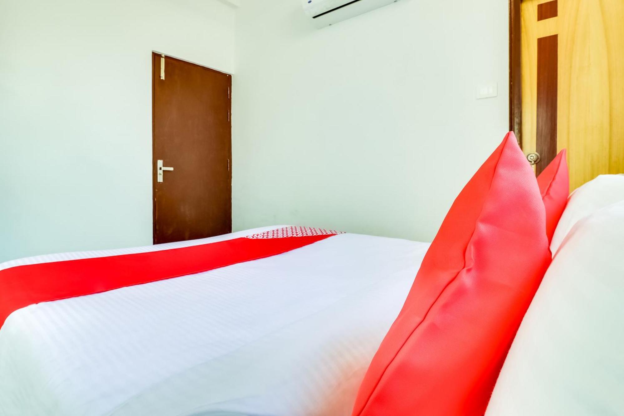Hotel O The Velvet Chinhat Tiraha Екстер'єр фото